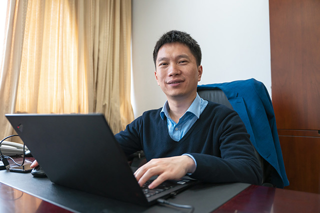 点赞杭电人丨颜成钢：科研人应顶天立地，为国分忧，造福于民